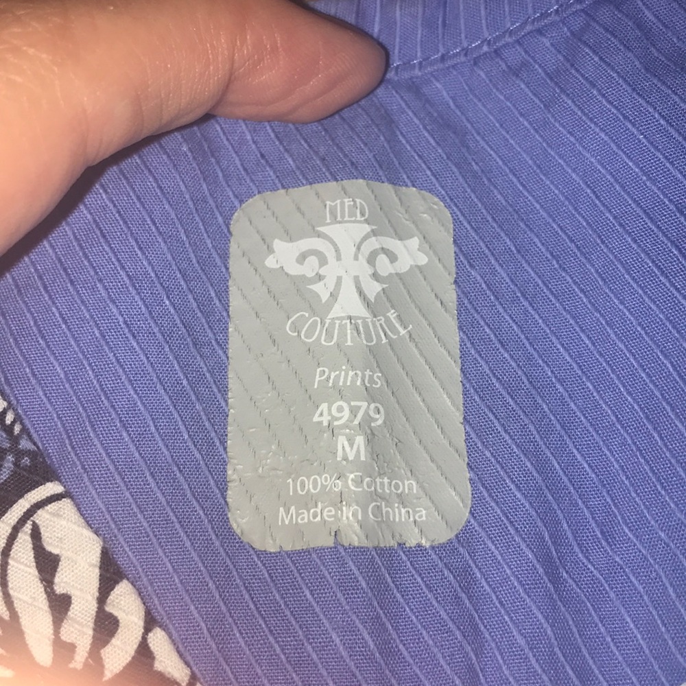 Scrub top - Picture 2 of 2